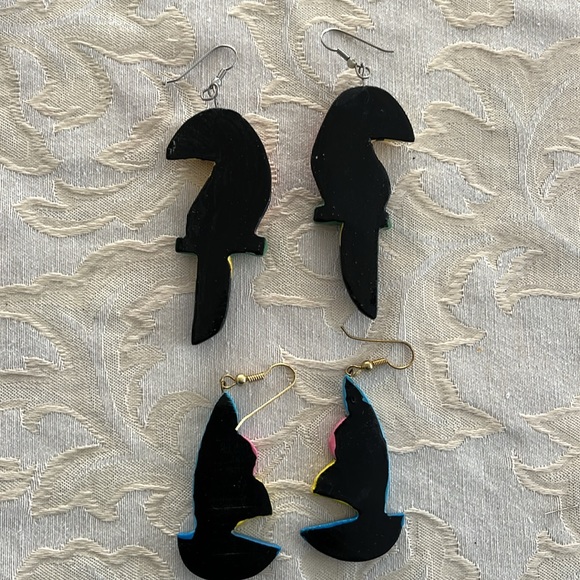 Brilliant colored Sailboat and Parrot Earrings - Picture 2 of 2